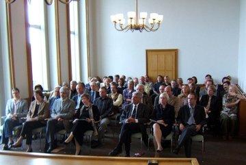Großer Sitzungsaall im Landessozialgericht Nd.-HB